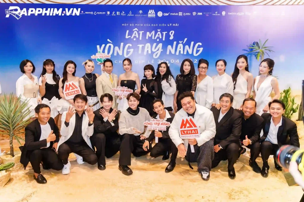 Lật Mặt 8: Vòng Tay Nắng